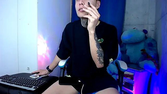 anaximandro hot online show from September 29, 2025, 5:23 am