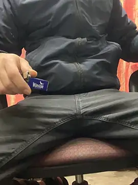 bmwe71 online show from December 19, 2025, 11:28 am