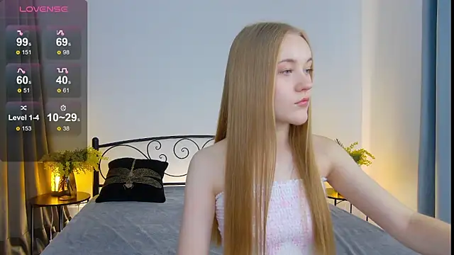 KumiKruz online show from September 19, 2025, 12:39 pm