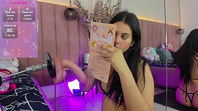 Snapshot of LizzyOlsen chatting on October 12, 2025, 7:13 pm LizzyOlsen online show from October 12, 2025, 7:13 pm