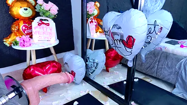 LizzyOlsen online show from February 15, 2026, 5:59 am