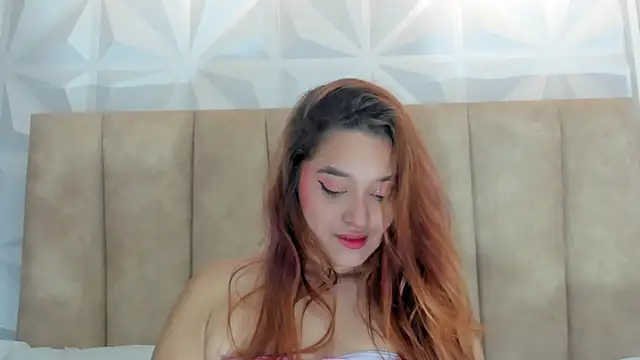 Adhara Rousse  online show from September 18, 2025, 11:45 am
