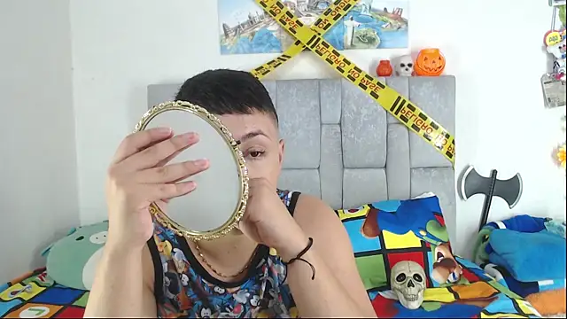 christopher Hot online show from October 21, 2025, 12:44 am