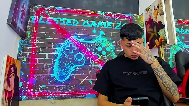 Golldens Dreamss online show from July 4, 2026, 4:29 am