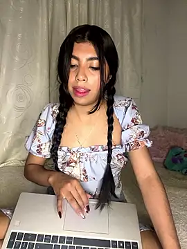 Snapshot of DianeSuns_ chatting on January 14, 2026, 3:45 am DianeSuns online show from January 14, 2026, 3:45 am