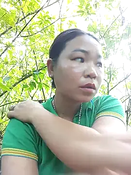 Snapshot of may-squirl chatting on September 15, 2025, 1:05 am may-squirl online show from September 15, 2025, 1:05 am