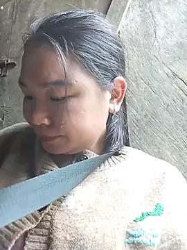 Snapshot of may-squirl chatting on October 16, 2025, 12:55 am may-squirl online show from October 16, 2025, 12:55 am