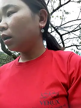 Snapshot of may-squirl chatting on October 22, 2025, 2:23 am may-squirl online show from October 22, 2025, 2:23 am