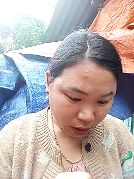 Snapshot of may-squirl chatting on October 29, 2025, 1:41 am may-squirl online show from October 29, 2025, 1:41 am