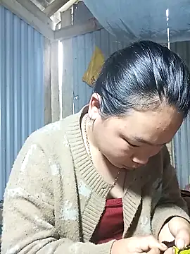 Snapshot of may-squirl chatting on November 2, 2025, 5:54 am may-squirl online show from November 2, 2025, 5:54 am