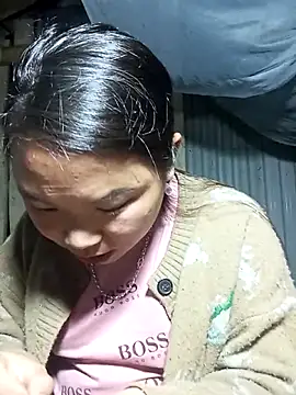 Snapshot of may-squirl chatting on November 3, 2025, 12:50 pm may-squirl online show from November 3, 2025, 12:50 pm