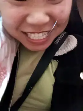 may-squirl online show from November 14, 2025, 3:33 pm