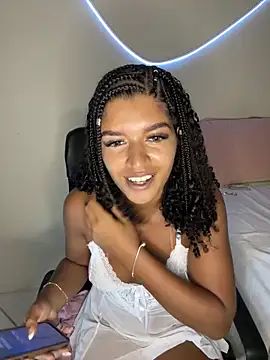 larajuli online show from March 19, 2026, 8:13 pm