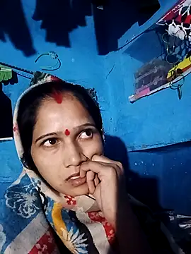 Jooli xx online show from November 15, 2025, 1:51 pm