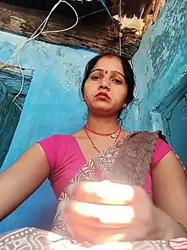 Jooli xx online show from April 13, 2026, 3:34 am