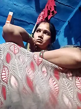 Jooli xx online show from April 13, 2026, 6:02 pm