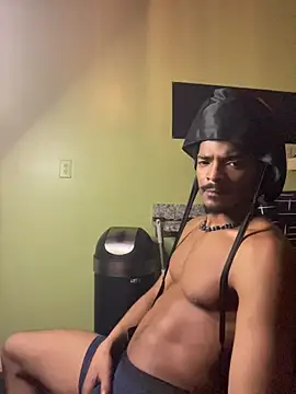 Snapshot of TRILLAHUNG chatting on February 22, 2026, 10:03 am TRILLAHUNG online show from February 22, 2026, 10:03 am