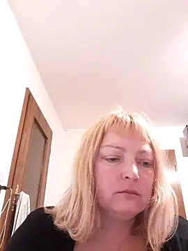 LiluLiluLilu online show from September 26, 2025, 8:24 pm