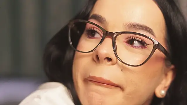 Snapshot of DeniseBlu chatting on October 16, 2025, 4:57 am DeniseBlu online show from October 16, 2025, 4:57 am