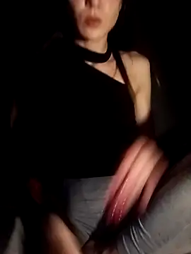 Snapshot of Laaiyla chatting on November 16, 2025, 8:25 pm Laaiyla online show from November 16, 2025, 8:25 pm