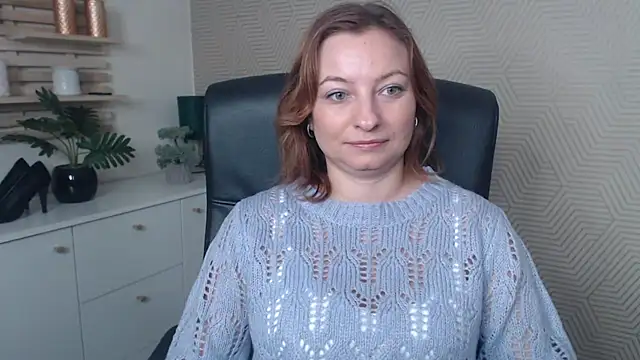 angelaSamt online show from November 13, 2025, 6:34 am