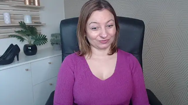 angelaSamt online show from December 1, 2025, 6:40 am