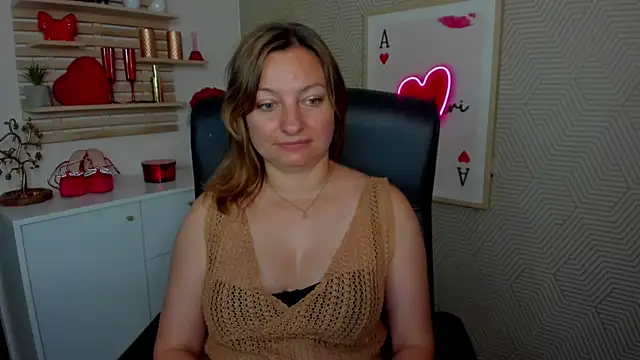 angelaSamt online show from June 29, 2026, 5:35 am