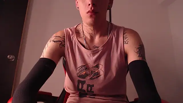 Anhonymus  online show from September 19, 2025, 3:52 am