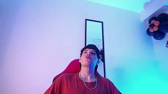 Anhonymus  online show from October 21, 2025, 3:40 am