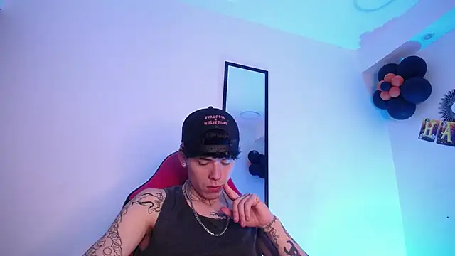 Anhonymus  online show from November 3, 2025, 3:52 am