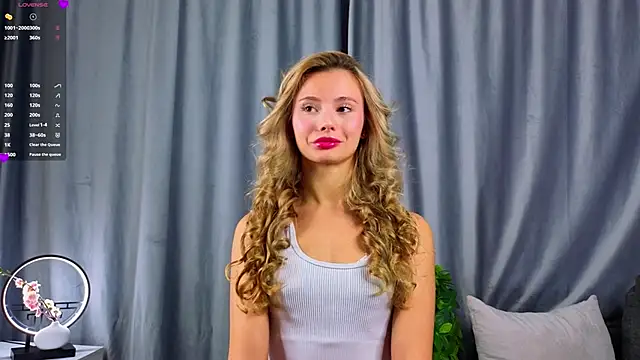 Snapshot of NaughtySeraphine chatting on February 11, 2026, 5:01 am NaughtySeraphine online show from February 11, 2026, 5:01 am