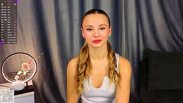 Snapshot of NaughtySeraphine chatting on February 25, 2026, 5:06 am NaughtySeraphine online show from February 25, 2026, 5:06 am