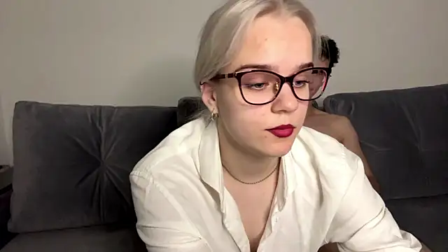 bawdycouplee online show from September 21, 2025, 3:24 pm