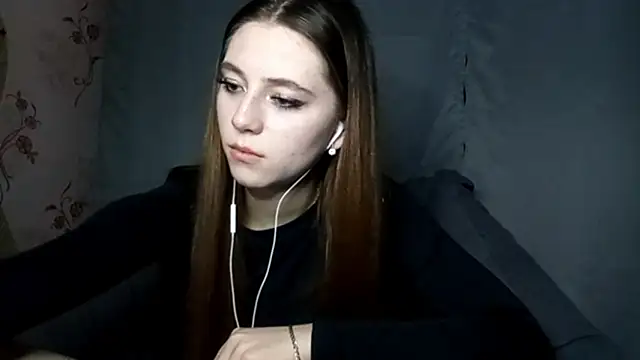 Sophiecuttie online show from October 5, 2025, 3:32 pm