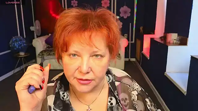 Snapshot of Kira_Kenett chatting on April 27, 2026, 7:39 am Kira Kenett online show from April 27, 2026, 7:39 am