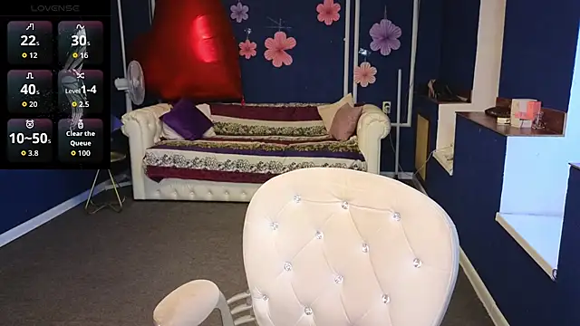 Snapshot of Kira_Kenett chatting on May 16, 2026, 6:43 am Kira Kenett online show from May 16, 2026, 6:43 am