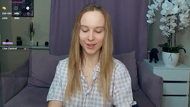 SoonMoor online show from March 20, 2026, 6:57 pm