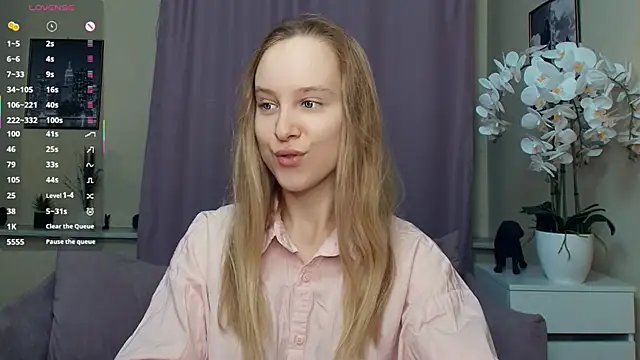 SoonMoor online show from March 23, 2026, 6:34 pm