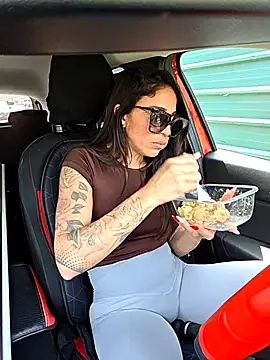 sexy7883 online show from April 17, 2026, 11:24 am