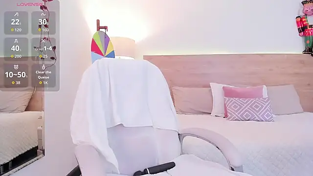 GinebraBrown online show from December 18, 2025, 6:36 pm