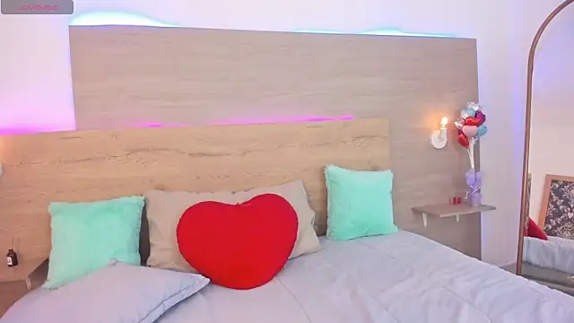 Snapshot of GinebraBrown chatting on February 19, 2026, 6:37 pm GinebraBrown online show from February 19, 2026, 6:37 pm