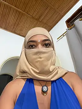 Snapshot of Yuli_arabic chatting on May 19, 2026, 8:15 pm Yuli arabic online show from May 19, 2026, 8:15 pm