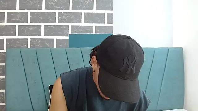 Jake laraxxx online show from September 14, 2025, 5:56 pm