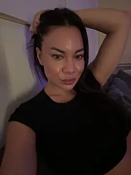 SweetMeiiii online show from September 13, 2025, 6:18 pm