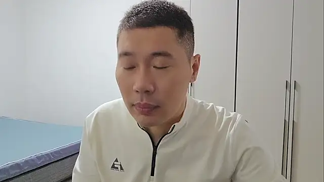 Snapshot of Buryerry-B chatting on October 2, 2025, 12:06 am Buryerry-B online show from October 2, 2025, 12:06 am