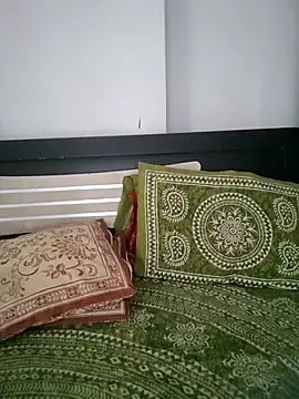 Deepa Sharma143 online show from October 8, 2025, 2:09 am