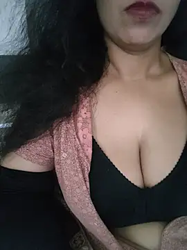 Snapshot of Deepa_Sharma143 chatting on July 6, 2026, 1:35 am Deepa Sharma143 online show from July 6, 2026, 1:35 am
