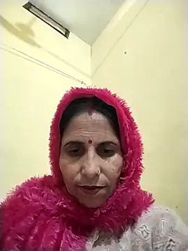 Snapshot of Hot_liya54 chatting on December 18, 2025, 10:32 am Hot liya54 online show from December 18, 2025, 10:32 am