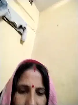 Snapshot of Hot_liya54 chatting on December 23, 2025, 2:53 am Hot liya54 online show from December 23, 2025, 2:53 am