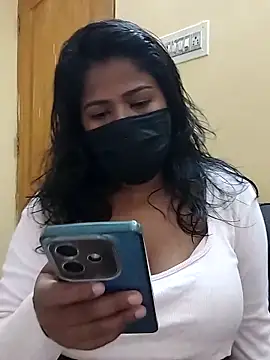 Snapshot of HAANNIAA chatting on September 10, 2025, 10:15 am HAANNIAA online show from September 10, 2025, 10:15 am